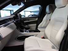 Jaguar F-PACE D200 MHEV R-Dynamic SE - U12835
