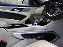 Jaguar F-PACE D200 MHEV R-Dynamic SE - U12835
