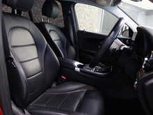 Mercedes-Benz GLC GLC220d Sport - U12875