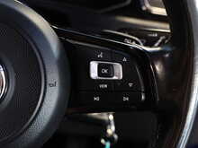 Volkswagen T-Roc TSI R - U12900