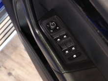 Volkswagen T-Roc TSI R - U12900