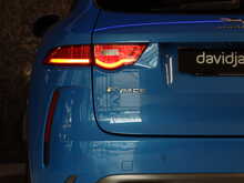 Jaguar F-PACE V8 SVR - U12906