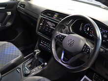 Volkswagen Tiguan TSI R - U12922