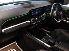 Mercedes-Benz GLB GLB200d AMG Line Night Edition - U12923