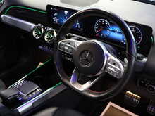 Mercedes-Benz GLB GLB200d AMG Line Night Edition - U12923