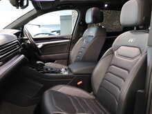 Volkswagen Touareg TDI V6 Black Edition - U12947