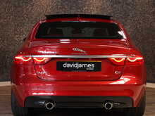 Jaguar XF S - U12952