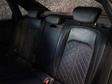 Audi S4 TDI V6 Black Edition - U12991