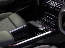 Audi e-tron S  - U13006