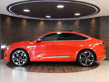 Audi e-tron S  - U13006
