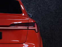 Audi e-tron S  - U13006