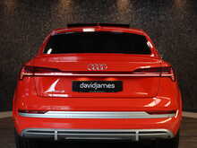 Audi e-tron S  - U13006
