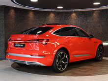 Audi e-tron S  - U13006