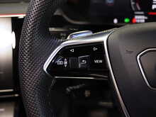 Audi e-tron S  - U13006