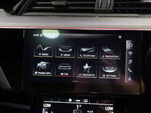 Audi e-tron S  - U13006