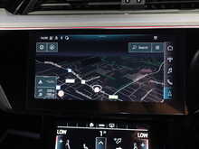 Audi e-tron S  - U13006
