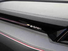 Audi e-tron S  - U13006