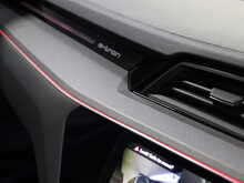 Audi e-tron S  - U13006