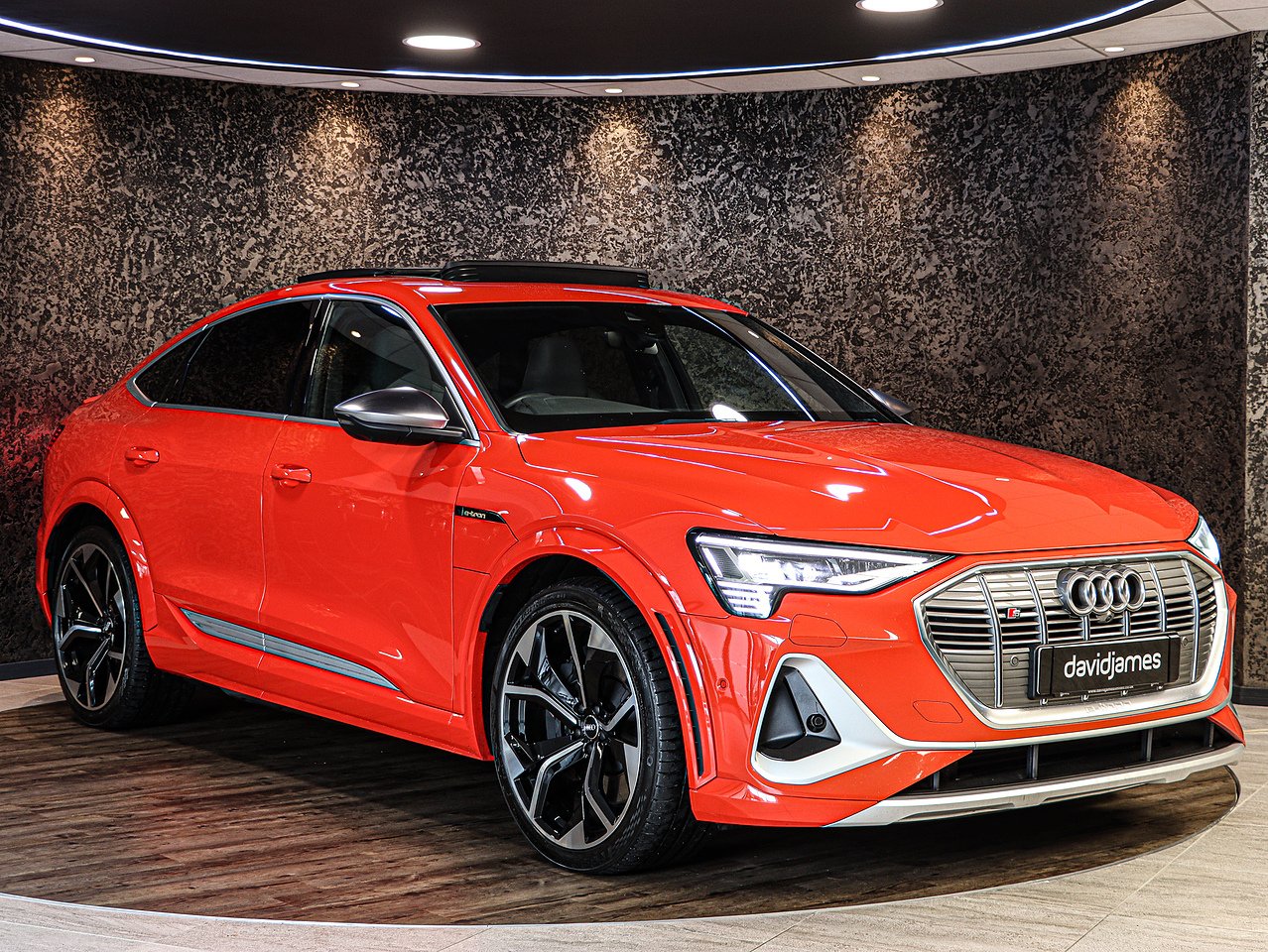 Audi e-tron S  - U13006
