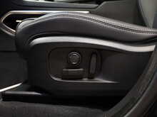 Jaguar F-PACE D300 MHEV R-Dynamic SE - U13023