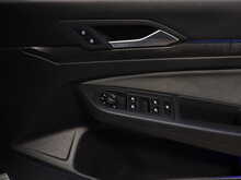 Volkswagen Golf TSI R - U13045