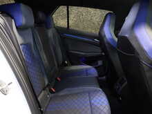 Volkswagen Golf TSI R - U13045
