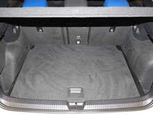 Volkswagen Golf TSI R - U13045