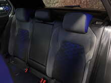 Volkswagen Golf TSI R - U13045