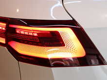 Volkswagen Golf TSI R - U13045