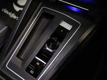 Volkswagen Golf TSI R - U13045