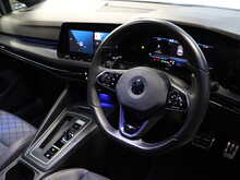 Volkswagen Golf TSI R - U13045