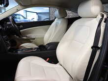 Jaguar XK V8 Signature - U13052