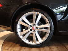 Jaguar XK V8 Signature - U13052