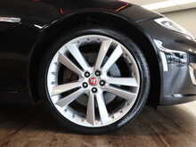 Jaguar XK V8 Signature - U13052