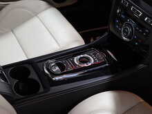 Jaguar XK V8 Signature - U13052