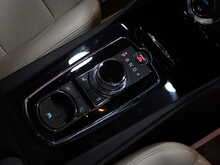 Jaguar XK V8 Signature - U13052