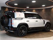 Land Rover Defender 110 SD4 HSE - U13065