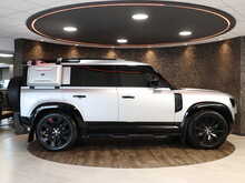 Land Rover Defender 110 SD4 HSE - U13065