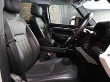 Land Rover Defender 110 SD4 HSE - U13065