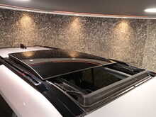 Land Rover Defender 110 SD4 HSE - U13065