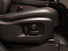 Land Rover Defender 110 SD4 HSE - U13065