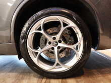 Alfa Romeo Stelvio V6 Bi-Turbo Quadrifoglio - U13069