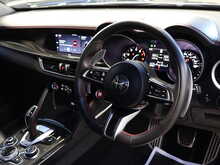 Alfa Romeo Stelvio V6 Bi-Turbo Quadrifoglio - U13069