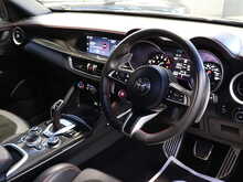 Alfa Romeo Stelvio V6 Bi-Turbo Quadrifoglio - U13069