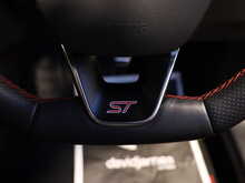 Ford Focus T EcoBoost ST - U13085