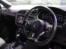Volkswagen Tiguan TDI R-Line Tech - U13100