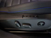 Volkswagen Golf TSI R - U13108