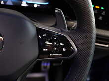 Volkswagen Golf TSI R - U13108