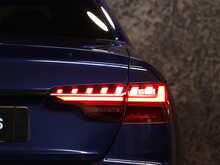 Audi A4 TFSI Black Edition - U13109