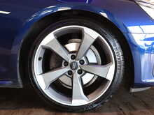 Audi A4 TFSI Black Edition - U13109